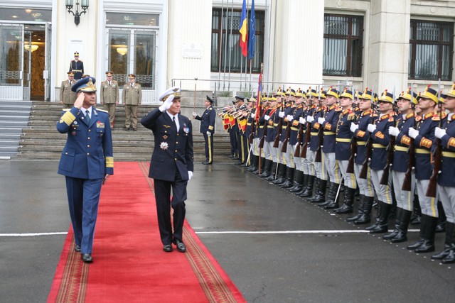 Aspect din timpul ceremoniei militare - foto Petrica Mihalache