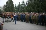 Aspect din timpul ceremoniei de decorare a drapelului de lupta a SMG - foto Valentin Ciobarca