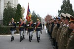 Aspect din timpul ceremoniei de decorare a drapelului de lupta a SMG - foto Valentin Ciobarca