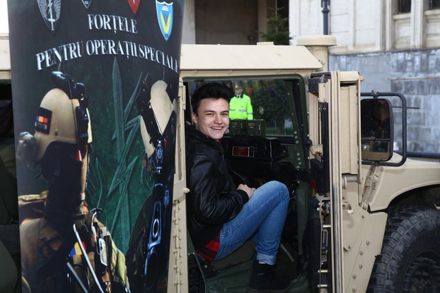 Ziua portilor deschise - foto Cristian Surugiu