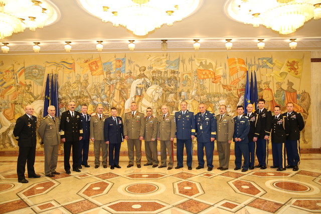 Fotografie de grup - foto Valentin Ciobirca