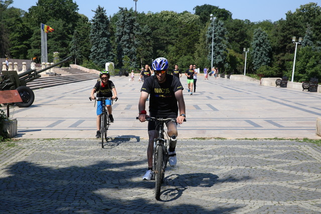 Sosirea la Monumentul Ostașului Necunoscut - foto Valentin Ciobirca