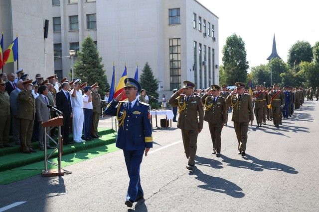 Aspecte de la Ceremonia de absolvire de la Universitatea Nationala de Aparare - foto Valentin Ciobirca