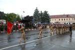 Ceremonie de plecare in Afganistan
a militarilor Batalionului 811 Infanterie „Dragonii Transilvani” - foto Valentin Ciobirca 