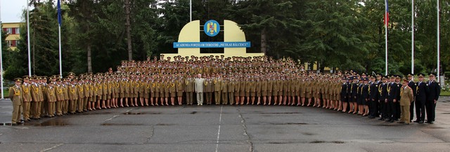 Ceremonia de absolvire a promotiei „Regele Ferdinand 150” a Academiei Fortelor Terestre „Nicolae Balcescu” – foto Cristian Surugiu