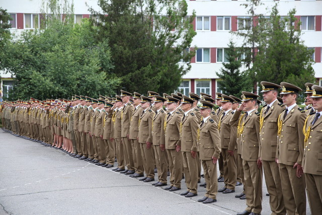Ceremonia de absolvire a promotiei „Regele Ferdinand 150” a Academiei Fortelor Terestre „Nicolae Balcescu” – foto Vali Ciobirca