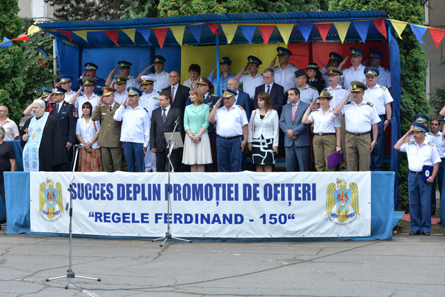 Ceremonia de absolvire a promotiei „Regele Ferdinand 150” a Academiei Forțelor Aeriene „Henri Coanda” – foto Marcel Sasu