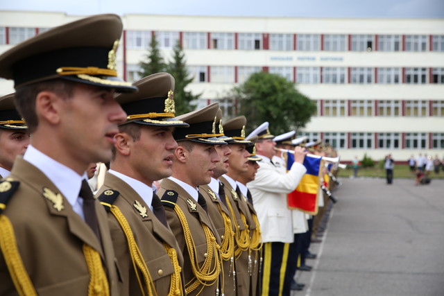 Ceremonia de absolvire a promotiei „Regele Ferdinand 150” a Academiei Fortelor Terestre „Nicolae Balcescu” – foto Vali Ciobirca