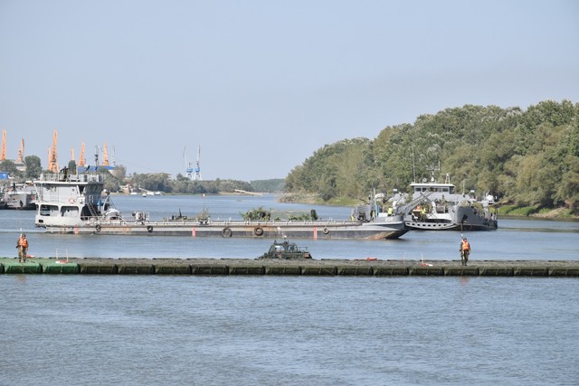 Histria 15 - activitați practice de instruire in teren, in poligonul de instrucție Varsatura 

foto: Cristi Vlasceanu