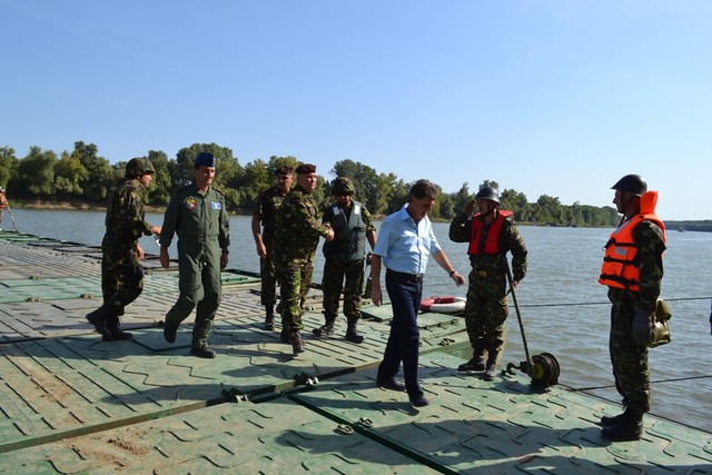 Histria 15 - activitați practice de instruire in teren, in poligonul de instrucție Varsatura 

foto: Iulian Cadulencu