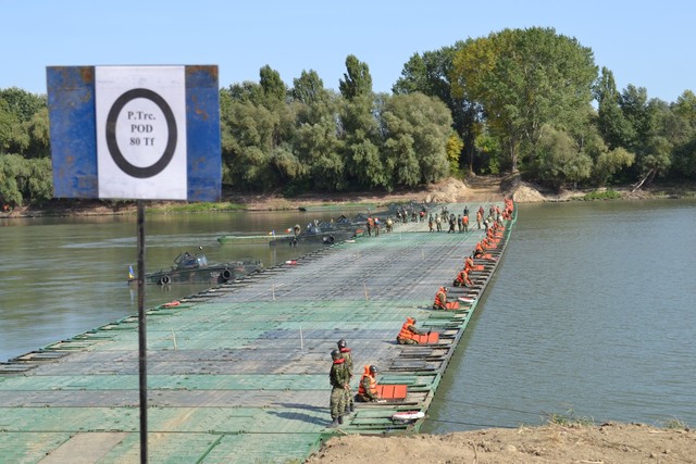Histria 15 - activitați practice de instruire in teren, in poligonul de instrucție Varsatura 

foto: Iulian Cadulencu