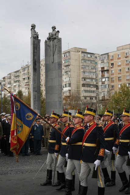 Ziua veteranilor - ceremonia organizata pentru a onora sacrificiul veteranilor teatrelor de operații, la Monumentul Eroilor cazuți in Teatrele de Operații si pe teritoriul Romaniei, din Parcul Tineretului

Foto:  Petrica Mihalache