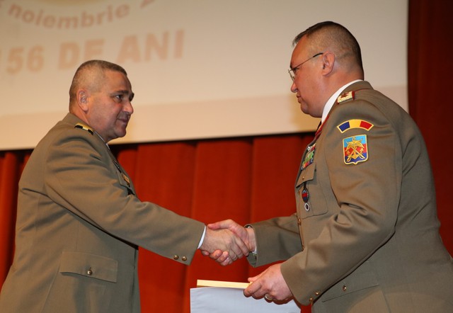 Aspect din timpul ceremoniei dedicate Zilei Statului Major General