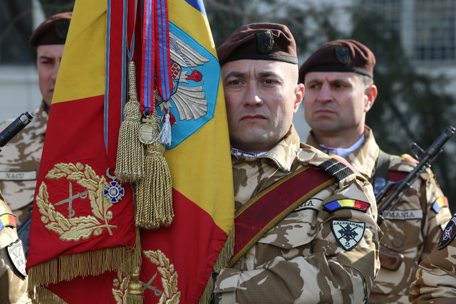 Ceremonie de plecare in Afganistan a militarilor Batalionului 2 Infanterie „Calugareni”

Foto: Valentin Ciobirca
