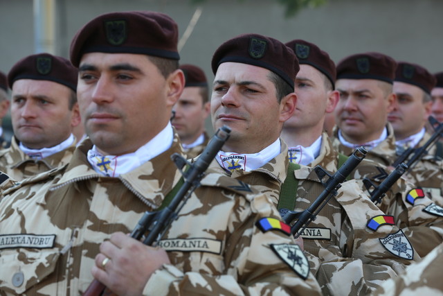 Ceremonie de plecare in Afganistan a militarilor Batalionului 2 Infanterie „Calugareni”

Foto: Valentin Ciobirca
