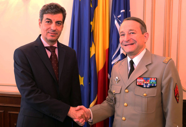 Seful Statului Major General al Republicii Franceze, in vizita la Bucuresti

Foto: Petrica Mihalache