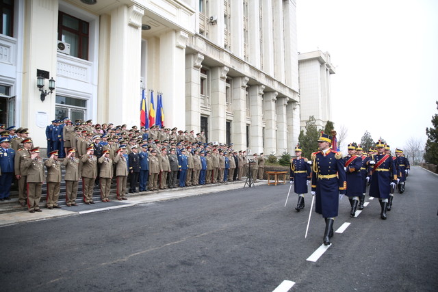 Ceremonie de trecere in rezerva a unor cadre militare din Statul Major General