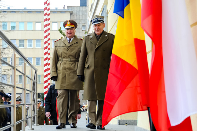 Intrevederea șefului Statului Major General, generalul Nicolae Ciuca, cu șeful Statului Major General din Polonia, Mieczys�aw Gocu�