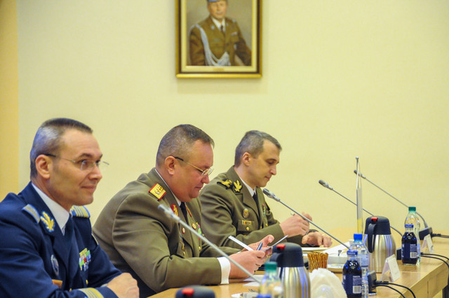 Intrevederea șefului Statului Major General, generalul Nicolae Ciuca, cu șeful Statului Major General din Polonia, Mieczys�aw Gocu�