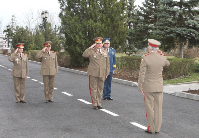 Ceremonia de trecere in rezerva a unor cadre militare din Statul Major General

Foto Eugen Mihai
