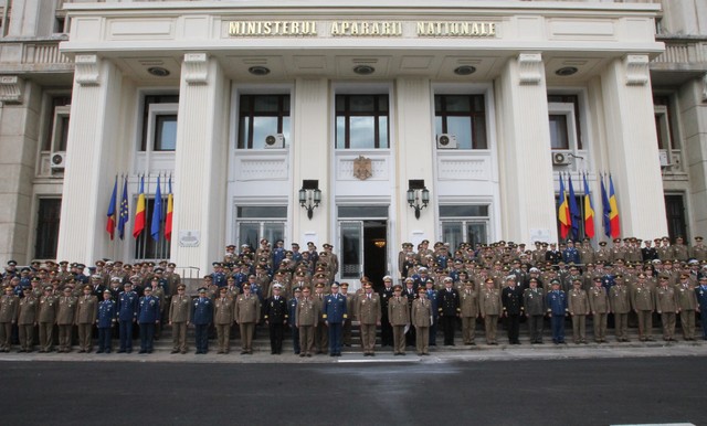 Ceremonia de trecere in rezerva a unor cadre militare din Statul Major General

Foto Eugen Mihai
