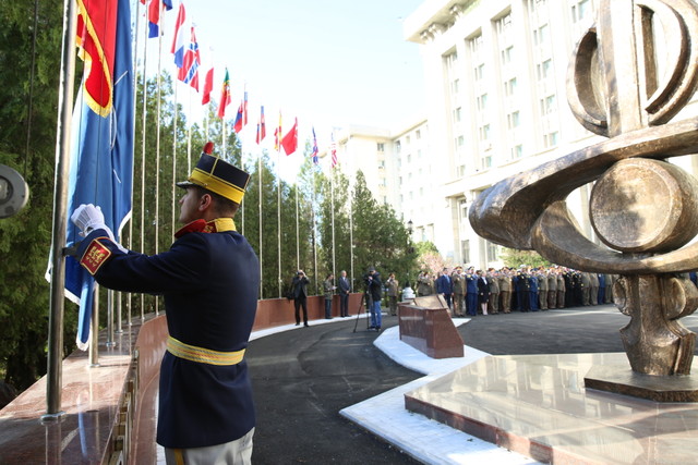 Ziua NATO la Ministerul Apararii Naționale

Foto: Valentin Ciobirca