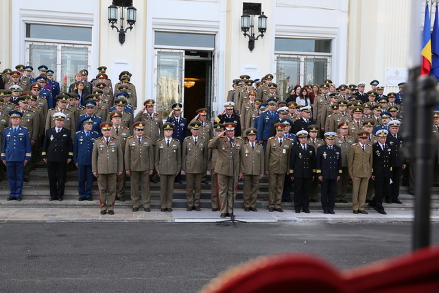 Ceremonie de trecere in rezerva a unor cadre militare din Statul Major General

Foto: Petrica Mihalache