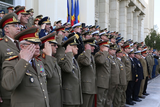 Ceremonie de trecere in rezerva a unor cadre militare din Statul Major General

Foto: Petrica Mihalache