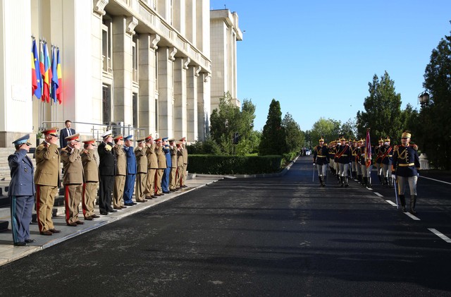 Intrevederea șeful Statului Major General, generalul Nicolae Ciuca, cu șeful Statului Major General al Armatei Republicii Bulgaria, generalul-locotenent Constantin Popov Foto Valentin Ciobirca