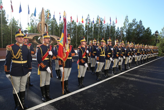Intrevederea șeful Statului Major General, generalul Nicolae Ciuca, cu șeful Statului Major General al Armatei Republicii Bulgaria, generalul-locotenent Constantin Popov

Foto Valentin Ciobirca
