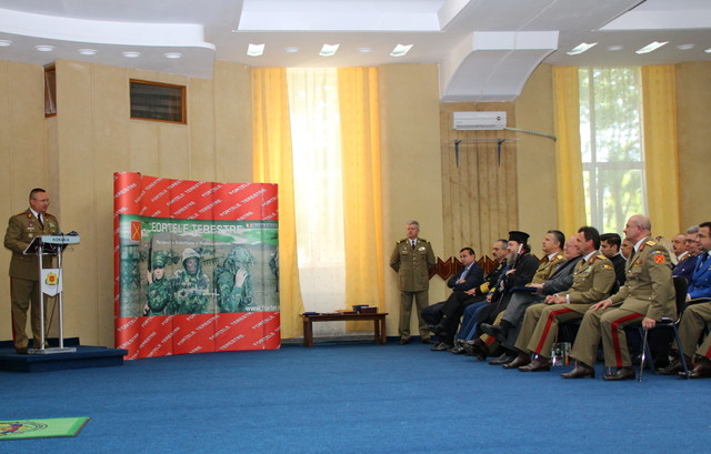Joi, 21 aprilie, a avut loc la sediul Statului Major al Fortelor Terestre, simpozionul dedicat sarbatoririi Zilei Fortelor Terestre

Foto: Cristian Surugiu
