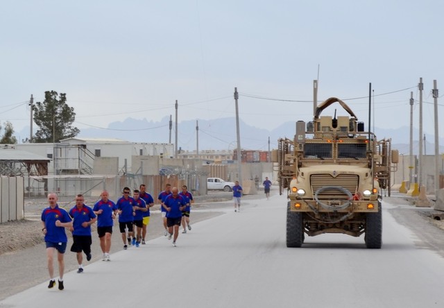 Ziua Forțelor Terestre sarbatorita și in Afganistan
Militari din Batalionul 2 Infanterie Protectia Fortei, dislocati in teatrul de operatii Afganistan, au pregatit o serie de activitati prin care sa marcheze Ziua Fortelor Terestre: competitii sportive (fotbal, cros, trasul funiei, duel de foc),  la care participa atat militari romani cat si din cadrul coalitiei, dovedind inca o data ca spiritul de corp si de camaraderie depasesc hotarele oricaror state.

Foto: Cadulencu Iulian.
