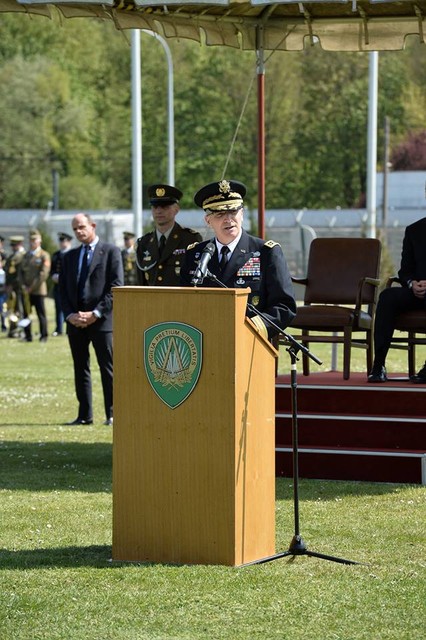Ceremonia de schimbare a comenzii SACEUR

foto: www.nato.int
