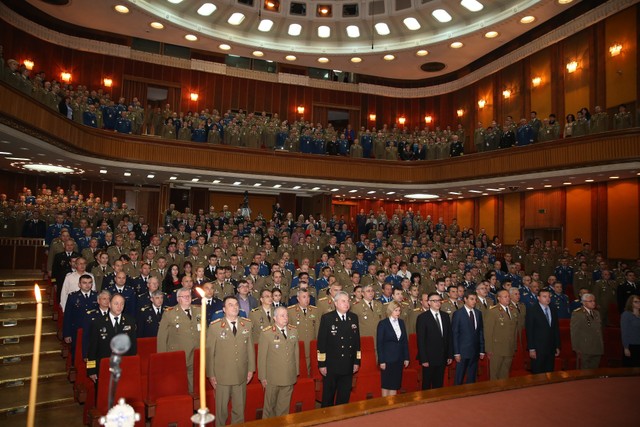 Ceremonie militara si religioasa de comemorare pentru cei doi eroi, la sediul Ministerului Apararii Naționale 

foto Valentin Ciobirca

