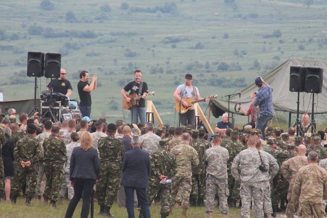 Spectacol pentru militarii participanti la RESOLUTE CASTLE 16

foto: Eugen Mihai