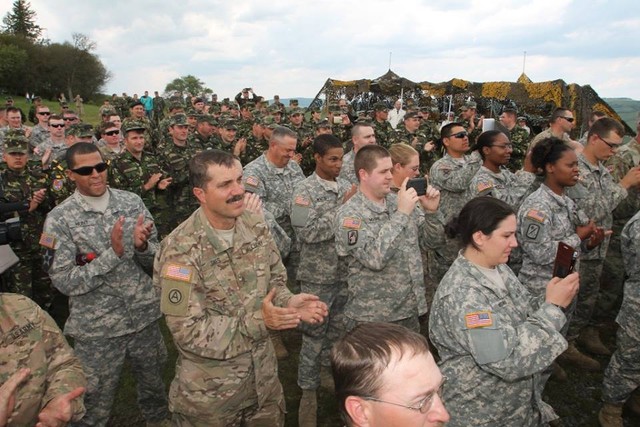 Spectacol pentru militarii participanti la RESOLUTE CASTLE 16

foto: Eugen Mihai