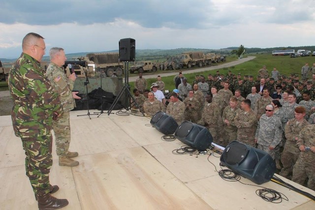 Spectacol pentru militarii participanti la RESOLUTE CASTLE 16

foto: Eugen Mihai