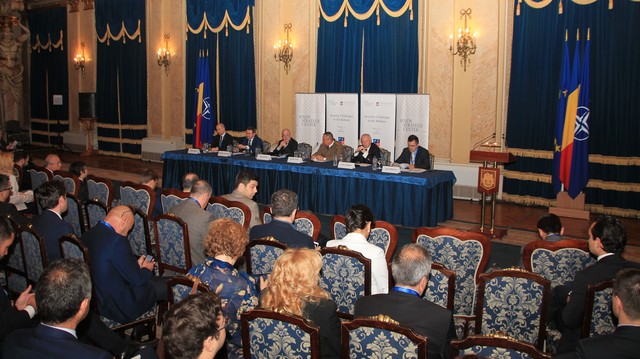 Masa rotunda cu tema „Security challanges in the Balkans”, organizata de New Strategy Center, la Cercul Militar Național
Foto: Cristian Lenga
