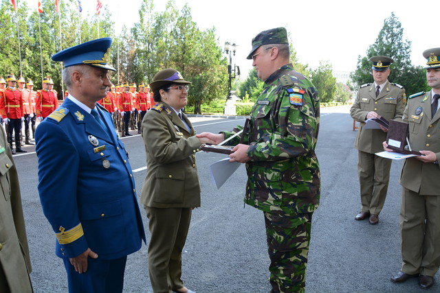 Ceremonie de trecere in rezerva a unor cadre militare din Statul Major General
Foto: Marius Vladuțu
