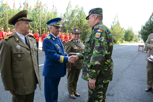 Ceremonie de trecere in rezerva a unor cadre militare din Statul Major General
Foto: Marius Vladuțu
