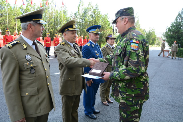 Ceremonie de trecere in rezerva a unor cadre militare din Statul Major General
Foto: Marius Vladuțu
