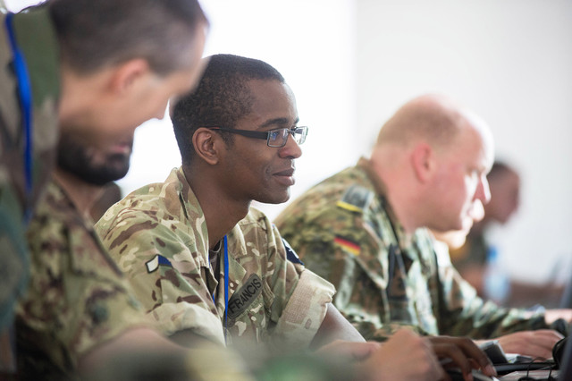 Ziua Distinșilor Vizitatori a Exercitiului “STEADFAST COBALT 2016“ - foto SSgt Dan Bardsley - SHAPE