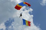 Activitați organizate pe  Aerodromul Clinceni cu ocazia sarbatoririi a 75 de ani de la inființarea primei subunitați de parașutiști din Armata Romaniei