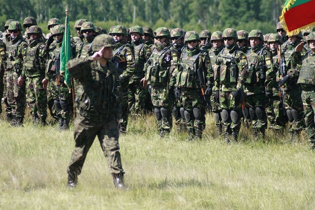 Militari din Batalionul 812 Infanterie 