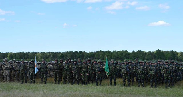 Militari din Batalionul 812 Infanterie 