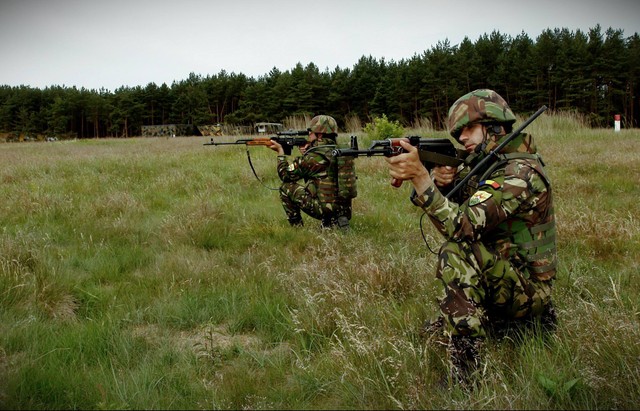 Militari din Batalionul 812 Infanterie 