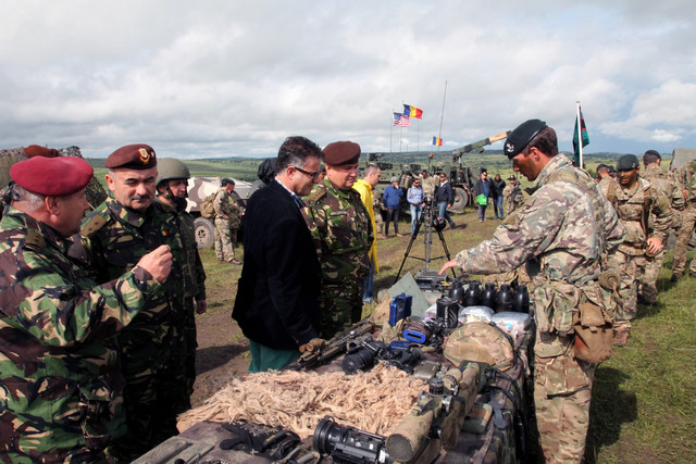 Ziua Distinșilor Vizitatori la exercițiul multinațional SARMIS-16 
Foto: Eugen Mihai
