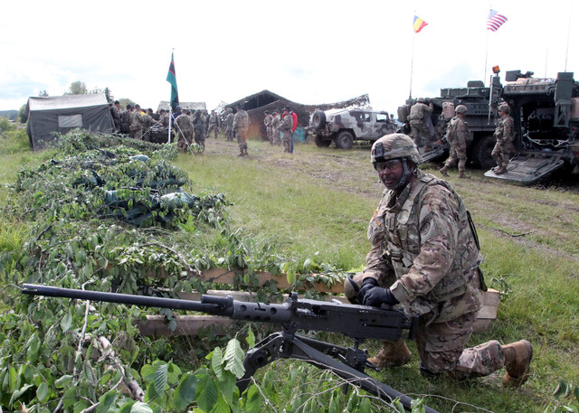 Ziua Distinșilor Vizitatori la exercițiul multinațional SARMIS-16 
Foto: Eugen Mihai
