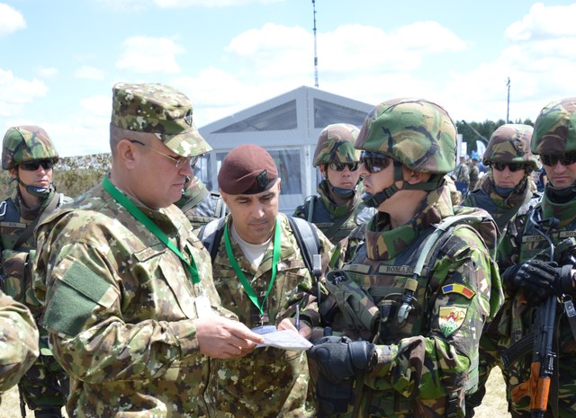 Ziua Distinșilor Vizitatori la exercițiul multinațional ANAKONDA-16

Foto: Dan Boban