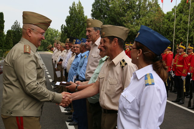 Ceremonie de trecere in rezerva a unor cadre militare din Statul Major General
Foto: Petrica Mihalache
